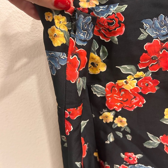 Réalisation Par Silk Mini Dress XS | Black Red Floral Rose Print - Picture 8 of 9